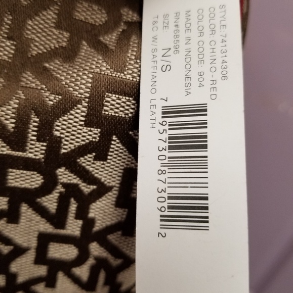 Signature Purse - Picture 6 of 6